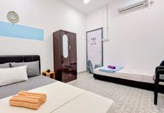 Bedroom 6 MediSehat Budget Stay, Near Mount Miriam Cancer Hospital