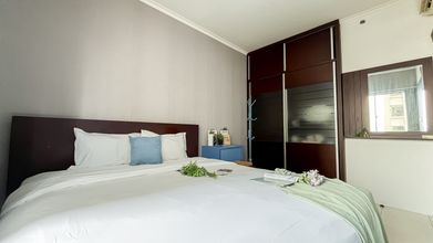 Bedroom 4 Modern and Cozy 2BR Apartment Marina Ancol By Travelio