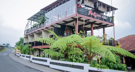 Exterior 2 Medjora Family Homestay