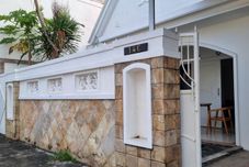 Exterior Inung House Malang