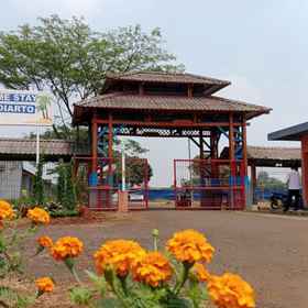 Exterior / Building 1 Homestay Budiarto, Khách sạn Sân bay Budiarto