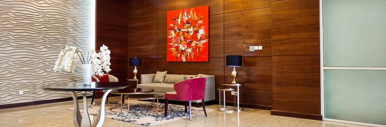 Sảnh chờ Standard and Warm 2BR near Station at Nifarro Park Apartment By Travelio