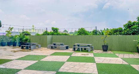 Bên ngoài 2 Standard and Warm 2BR near Station at Nifarro Park Apartment By Travelio