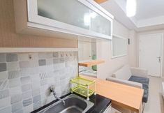 其他 4 Standard 2BR at Apartment Parahyangan Residence by Travelio