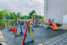 ภายนอกอาคาร Comfy and Warm Studio at Nifarro Park Apartment By Travelio