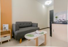 อื่นๆ 5 Comfy and Warm Studio at Nifarro Park Apartment By Travelio