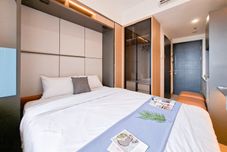 Others Comfy and Good Studio at Collins Boulevard Apartment By Travelio