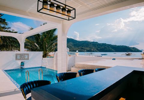 外部的 Ezrah Coastal Boutique Hotel