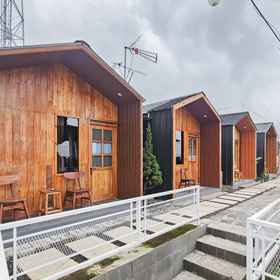 Exterior / Building1Cabin Kopi luwak RedPartner,Taman Kelinci Glamping Lakeside飯店