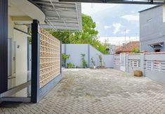 外部的 6 Aruna Coliving Syariah RedPartner