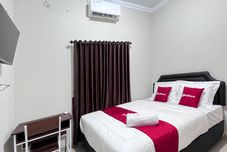 臥室 RedDoorz Syariah Omah Audrey near Universitas Tidar Magelang