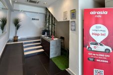 Exterior Swing & Pillows @ Damansara Jaya