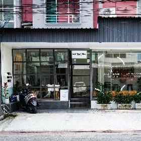 Saffron Hill Bangkok 1 Saffron Hill Bangkok, Hotel หื้มมม หมูกระทะ - สาขาอุดมสุขวอล์ค