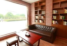 Others 4 James Joyce Coffetel Hotel Foreign Language School Chengdu Baicao Road Metro Station