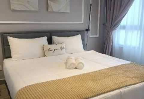 Others Zulanie Suite @ Troika Residence, Wifi & Netflix