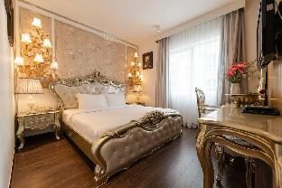 Others 4 The White Hotel 1