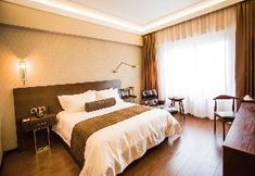 อื่นๆ 4 James Joyce Coffetel (Longshan Fifth Avenue Subway Station Store in Yiyang Hospital, Changsha)