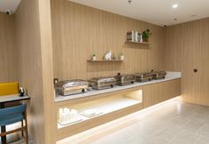Lainnya 5 Minlian Kaixuan Hotel (Qingdao North Railway Station Yongping Road Subway Station)