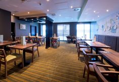 Others 3 Premier Inn Heathrow Airport Terminal 4