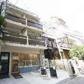 Exterior view 1 GOEN inn Tokyo Phòng gia đình tốt nhất ở Tokyo, Khách sạn Đền Yasukuni