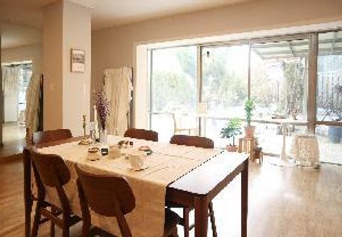 Lain-lain White Story