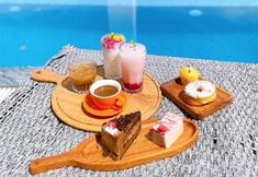 Others 4 Pansy Beach Dana