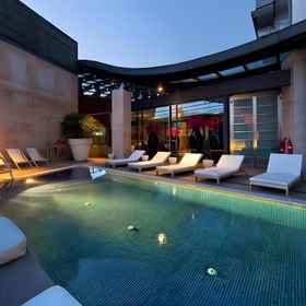 Urban Hotel 1 Urban Hotel, Cobeña 酒店