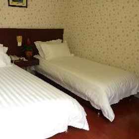 Jinjiang Inn Shanghai Hongqiao Hub National Convention Center Branch 1 Jinjiang Inn Shanghai Hongqiao Hub National Convention Center Branch, Caofeng Dormitory Hotels