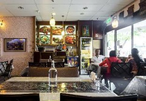 Others L Hotel @ Broadway