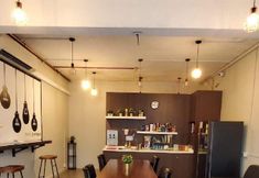 Others 7 Capsule@Hive Bugis