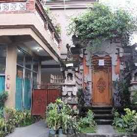 Dono Guest House 1 도노 게스트 하우스, The River Café at Maya Ubud 호텔