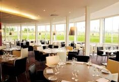 Others 7 Holiday Inn Salisbury-Stonehenge By IHG