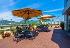 Lain-lain 6 Mayplace Hotel