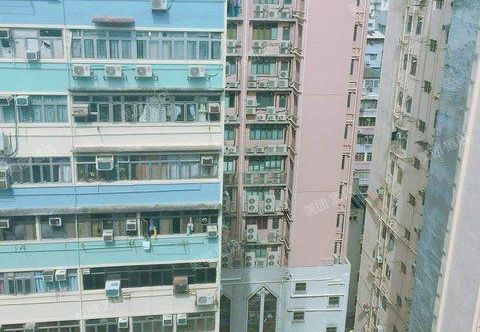 Others The Golden Hotel