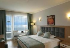 Others 7 Adonis Hotel