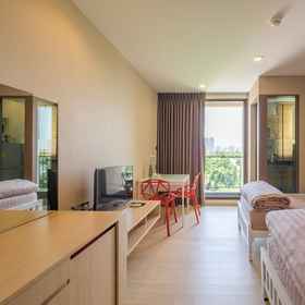 Nice Suites Sanambinnam1 , 飯店暹罗暖武里中心