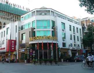 Bên ngoài 2 Bach Dang Hotel