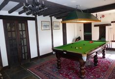 Others 6 Cribbs Lodge