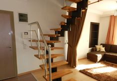 Lain-lain 7 Roza Apartments