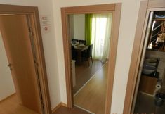 Lain-lain 2 Roza Apartments