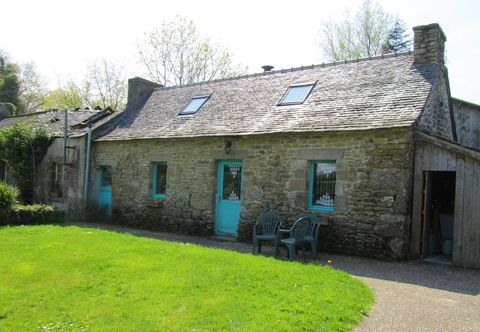 기타 House With 2 Bedrooms in Le Cloître-saint-thégonnec, With Wonderful City View and Enclosed Garden - 20 km From the Beach