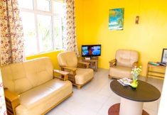 기타 5 Villa With 3 Bedrooms in Pamplemousses, With Wonderful Mountain View, Private Pool, Enclosed Garden - 800 m From the Beach