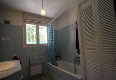 Others 4 Spacious Villa at Saint-raphael With Jacuzzi