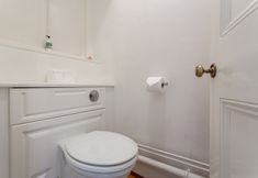 Others 5 Bright 1 Bedroom Flat In Piccadilly Circus