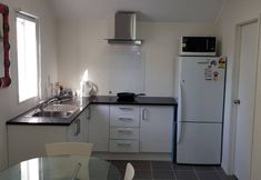 Others 4 Beautiful And Bright Studio Apartment Near Botany Downs