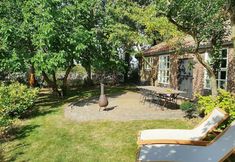 Others 5 Beautiful Farmhouse in Veere With Open Fireplace