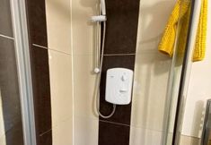 Khác 7 Large Modern 3 Bedroom Apt With Free Parking