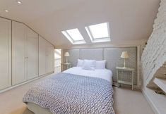 Others 2 Bright & Spacious 2-bed Apt, 5 Mins From Tube