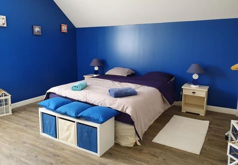 Others Spacious Holiday Home in Escardes With Jacuzzi