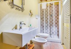 Others 6 Lovely Holiday Home in Santa Vittoria In Matenano With Pool